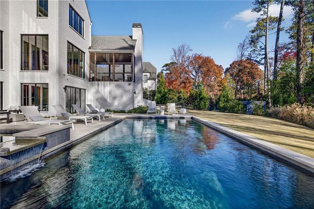 4795 Merlendale Court, Atlanta, GA 30327