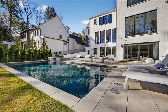 4795 Merlendale Court, Atlanta, GA 30327