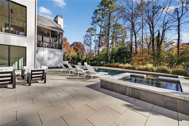 4795 Merlendale Court, Atlanta, GA 30327