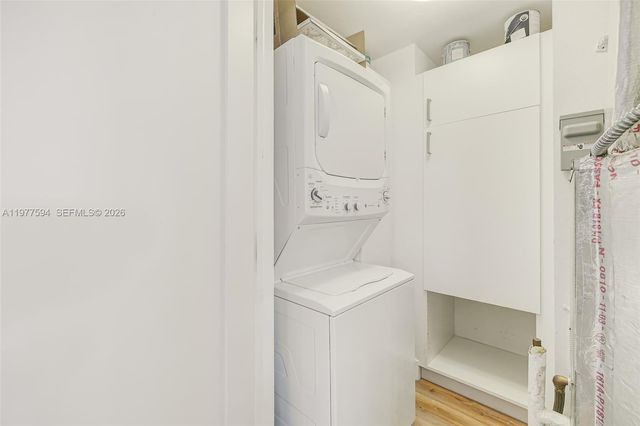 10 Aragon Ave 1117, Coral Gables, FL 33134