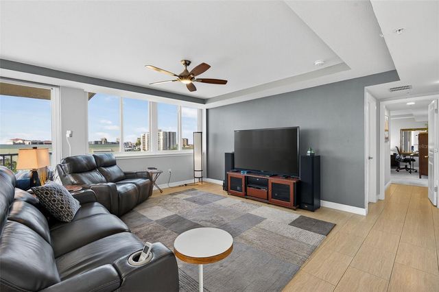 223 ISLAND WAY 6D, Clearwater Beach, FL 33767