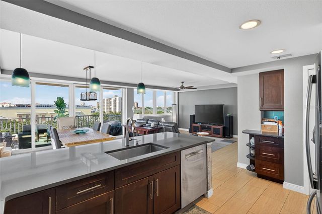 223 ISLAND WAY 6D, Clearwater Beach, FL 33767