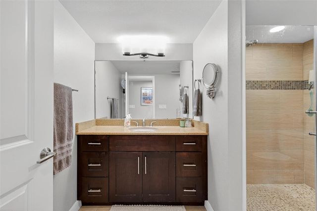 223 ISLAND WAY 6D, Clearwater Beach, FL 33767