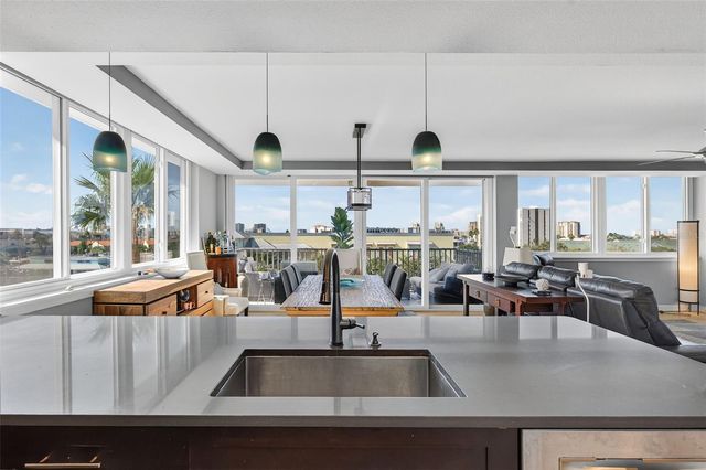 223 ISLAND WAY 6D, Clearwater Beach, FL 33767