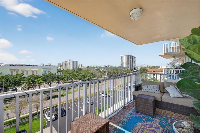 223 ISLAND WAY 6D, Clearwater Beach, FL 33767