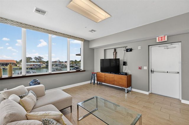 223 ISLAND WAY 6D, Clearwater Beach, FL 33767