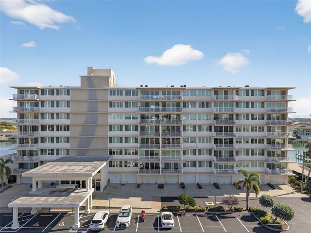 223 ISLAND WAY 6D, Clearwater Beach, FL 33767