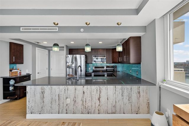 223 ISLAND WAY 6D, Clearwater Beach, FL 33767