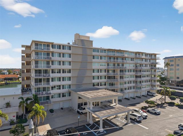 223 ISLAND WAY 6D, Clearwater Beach, FL 33767
