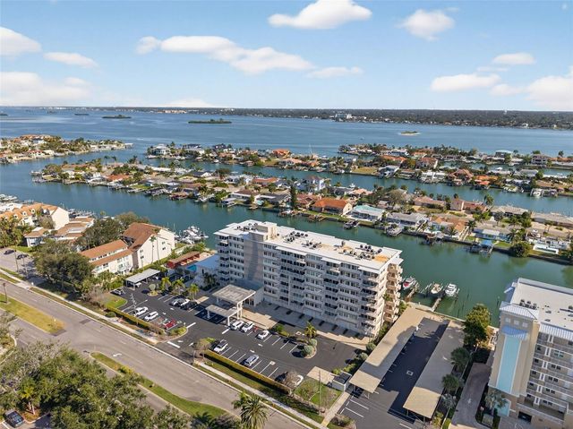 223 ISLAND WAY 6D, Clearwater Beach, FL 33767