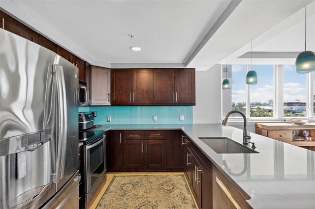 223 ISLAND WAY 6D, Clearwater Beach, FL 33767