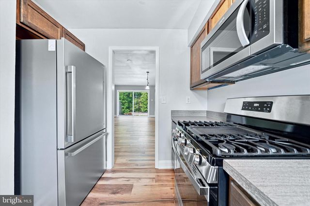 28 DUQUESNE CT, New Castle, DE 19720