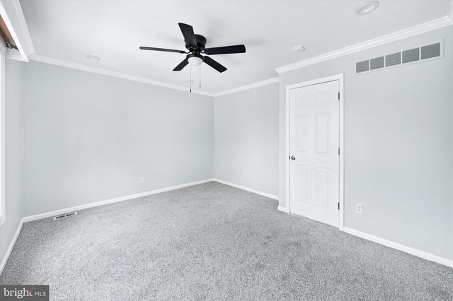 28 DUQUESNE CT, New Castle, DE 19720