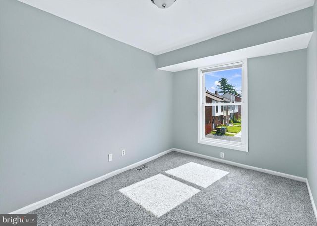 28 DUQUESNE CT, New Castle, DE 19720
