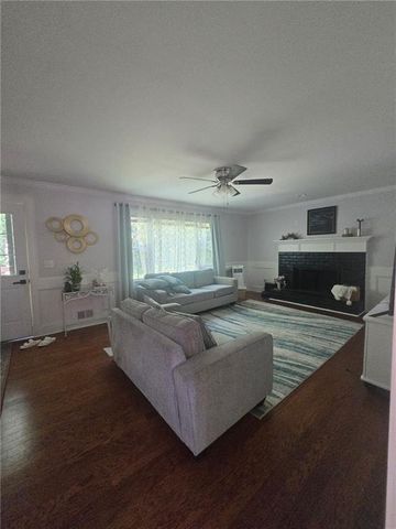 2660 Timberloch. Ct Court, Snellville, GA 30039
