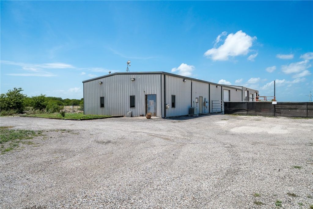 8808 County Road 1458, Taft, TX 78390 — photo 4