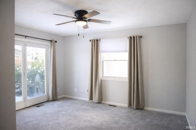 206 Oakwood Drive, Williamsport, IN 47993