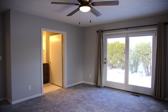 206 Oakwood Drive, Williamsport, IN 47993