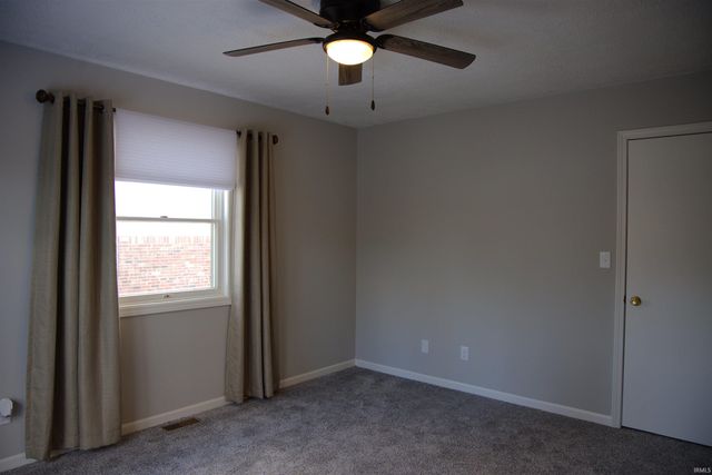 206 Oakwood Drive, Williamsport, IN 47993