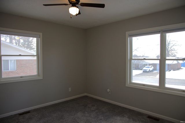 206 Oakwood Drive, Williamsport, IN 47993