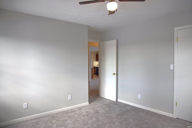 206 Oakwood Drive, Williamsport, IN 47993