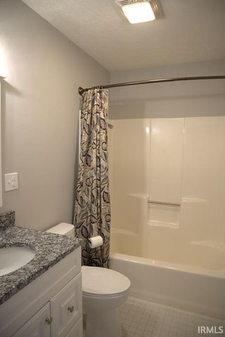 206 Oakwood Drive, Williamsport, IN 47993