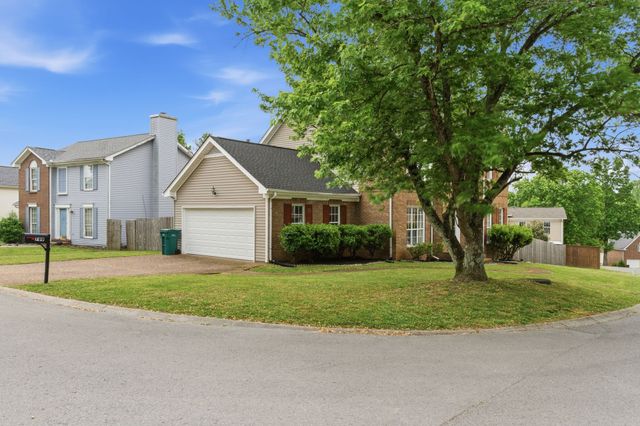 799 Jaywood Dr, Old Hickory, TN 37138