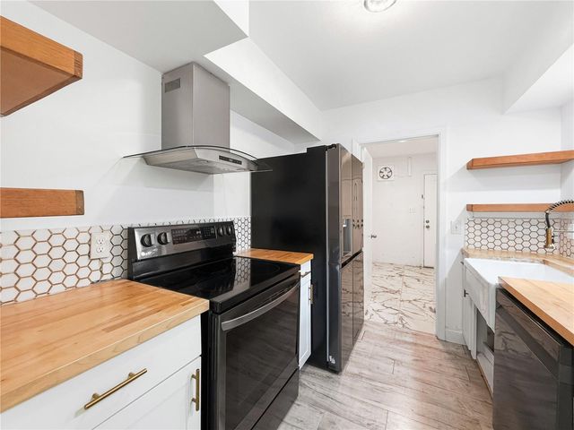 3205 JOYANN STREET, Orlando, FL 32810