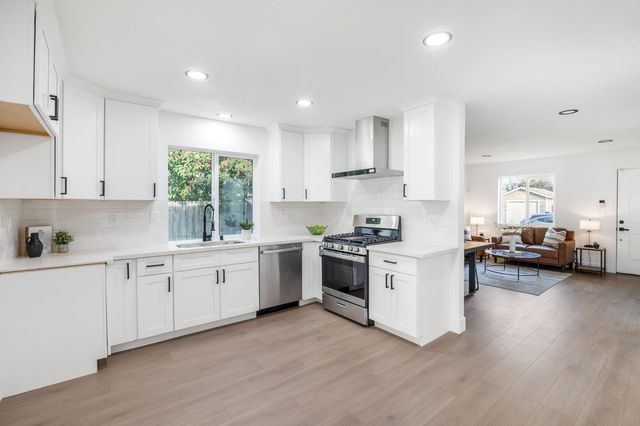 4012 47th St, Sacramento, CA 95820