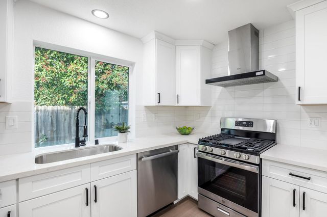 4012 47th St, Sacramento, CA 95820