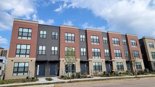 375 Summit Circle, Lombard, IL 60148