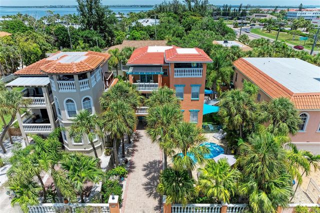 4003 5TH AVENUE, Holmes Beach, FL 34217