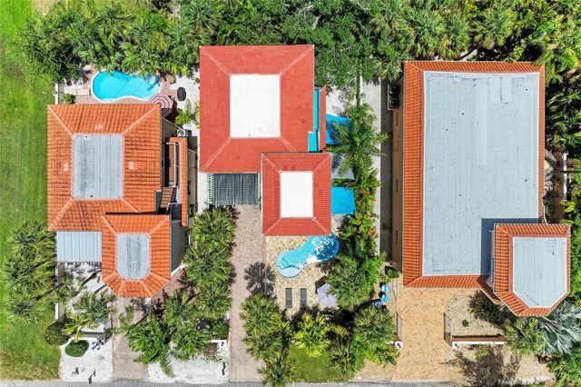 4003 5TH AVENUE, Holmes Beach, FL 34217
