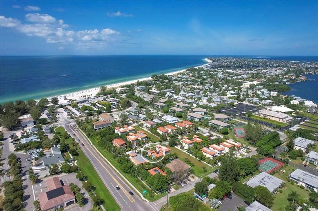 4003 5TH AVENUE, Holmes Beach, FL 34217
