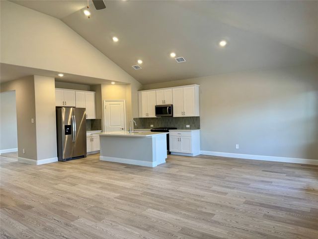 685 Briar Drive, Lavon, TX 75166