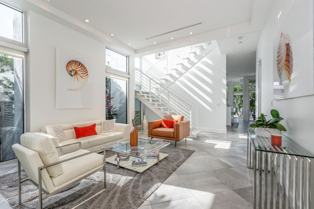 117 S Gordon Road, Fort Lauderdale, FL 33301