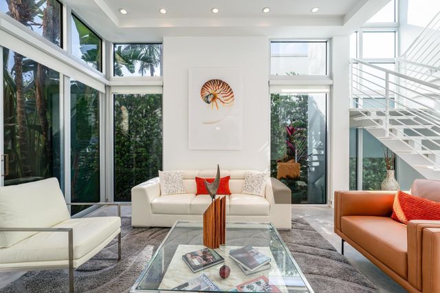 117 S Gordon Road, Fort Lauderdale, FL 33301
