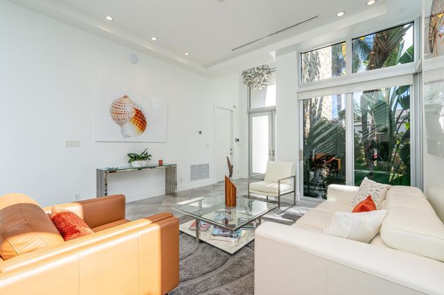 117 S Gordon Road, Fort Lauderdale, FL 33301