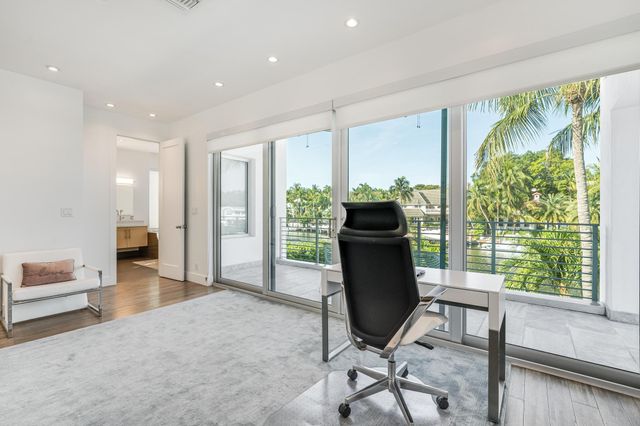 117 S Gordon Road, Fort Lauderdale, FL 33301