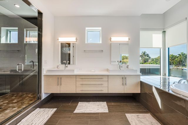117 S Gordon Road, Fort Lauderdale, FL 33301