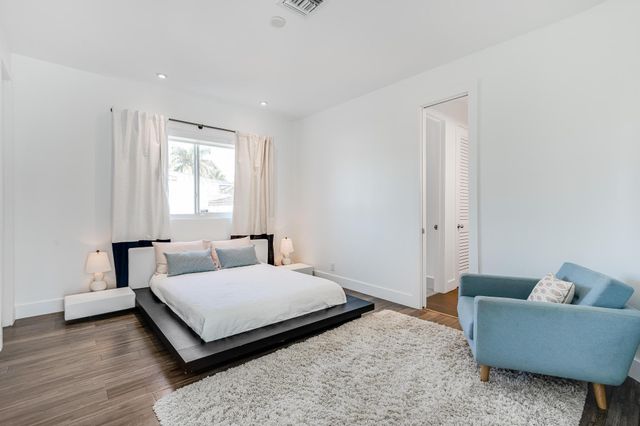 117 S Gordon Road, Fort Lauderdale, FL 33301