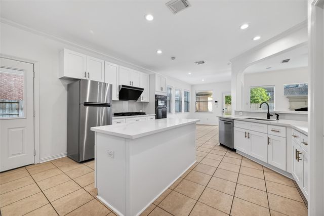 22115 Oakcreek Hollow Lane, Katy, TX 77450