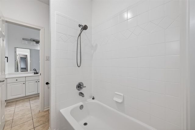 22115 Oakcreek Hollow Lane, Katy, TX 77450