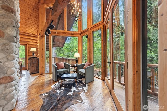 22005 SE 28th Street, Sammamish, WA 98075