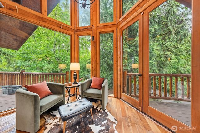 22005 SE 28th Street, Sammamish, WA 98075