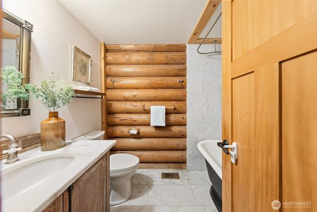 22005 SE 28th Street, Sammamish, WA 98075