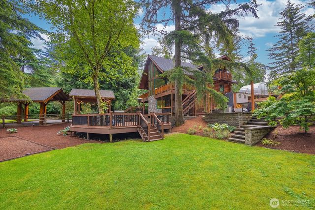 22005 SE 28th Street, Sammamish, WA 98075