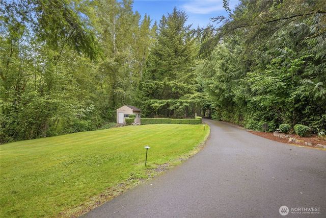 22005 SE 28th Street, Sammamish, WA 98075