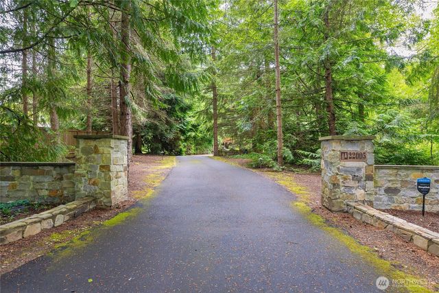 22005 SE 28th Street, Sammamish, WA 98075