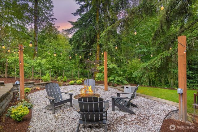 22005 SE 28th Street, Sammamish, WA 98075